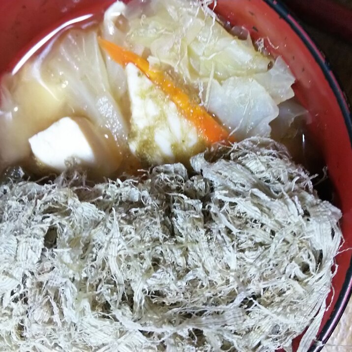 とろろ昆布とっぴんぐの、お味噌汁